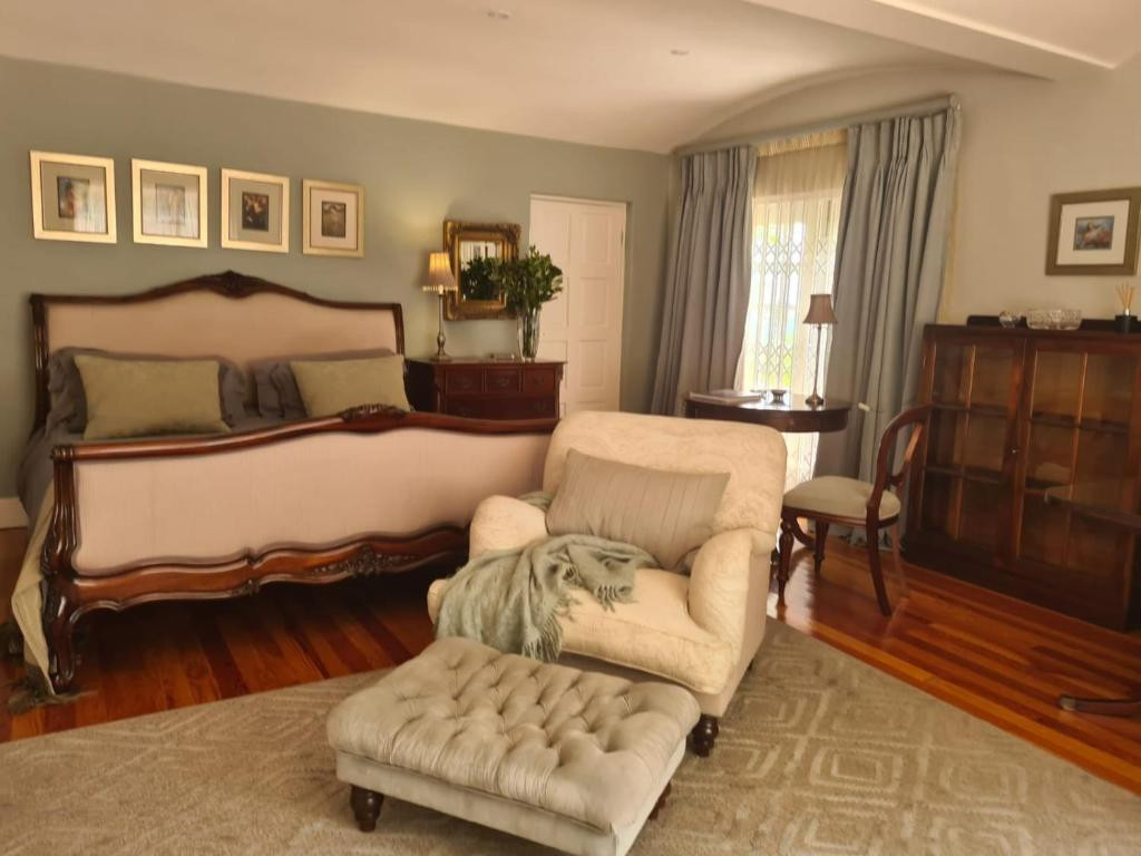 the-coach-house-3298