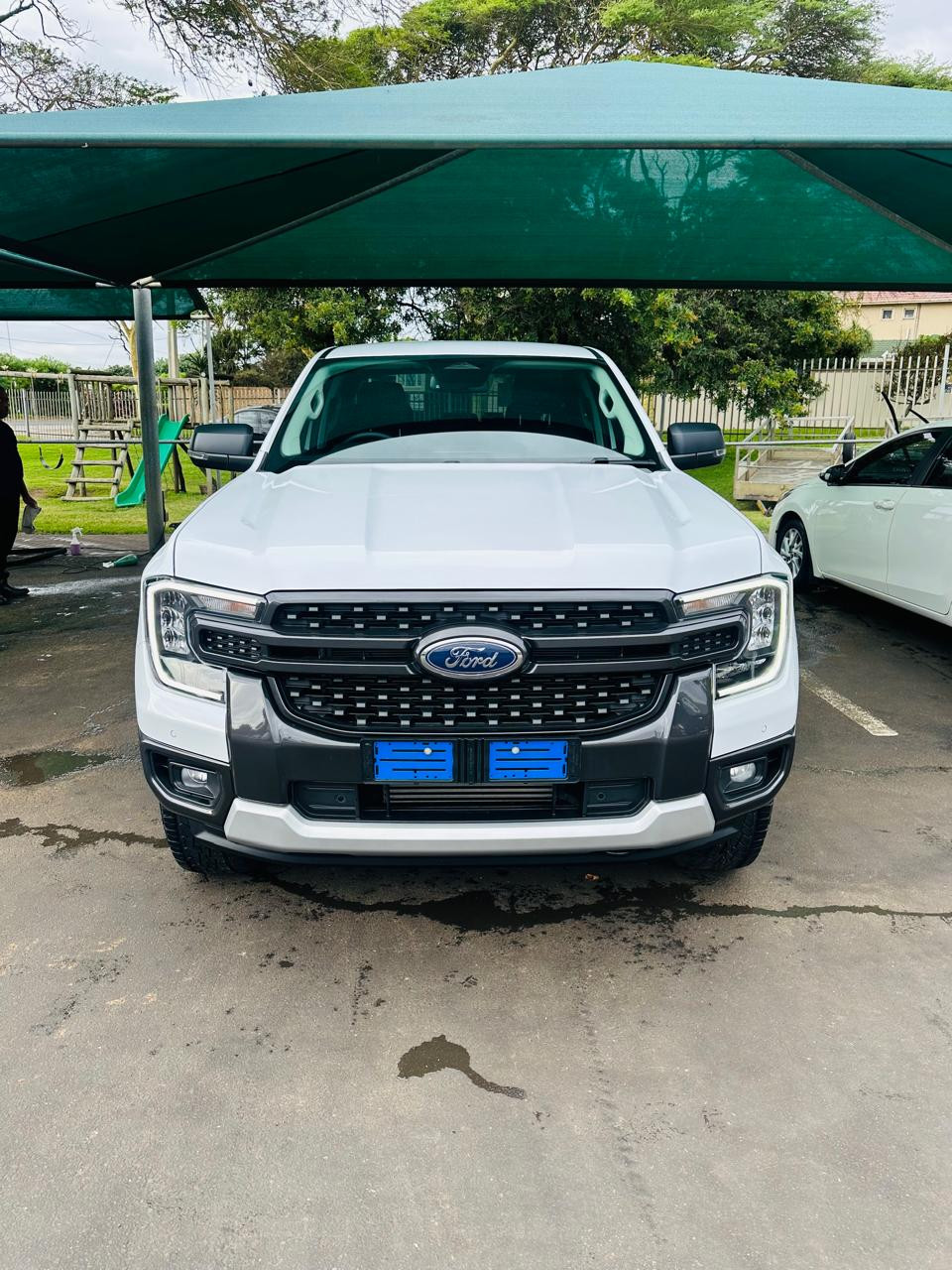 Vehicle CM41TJZN