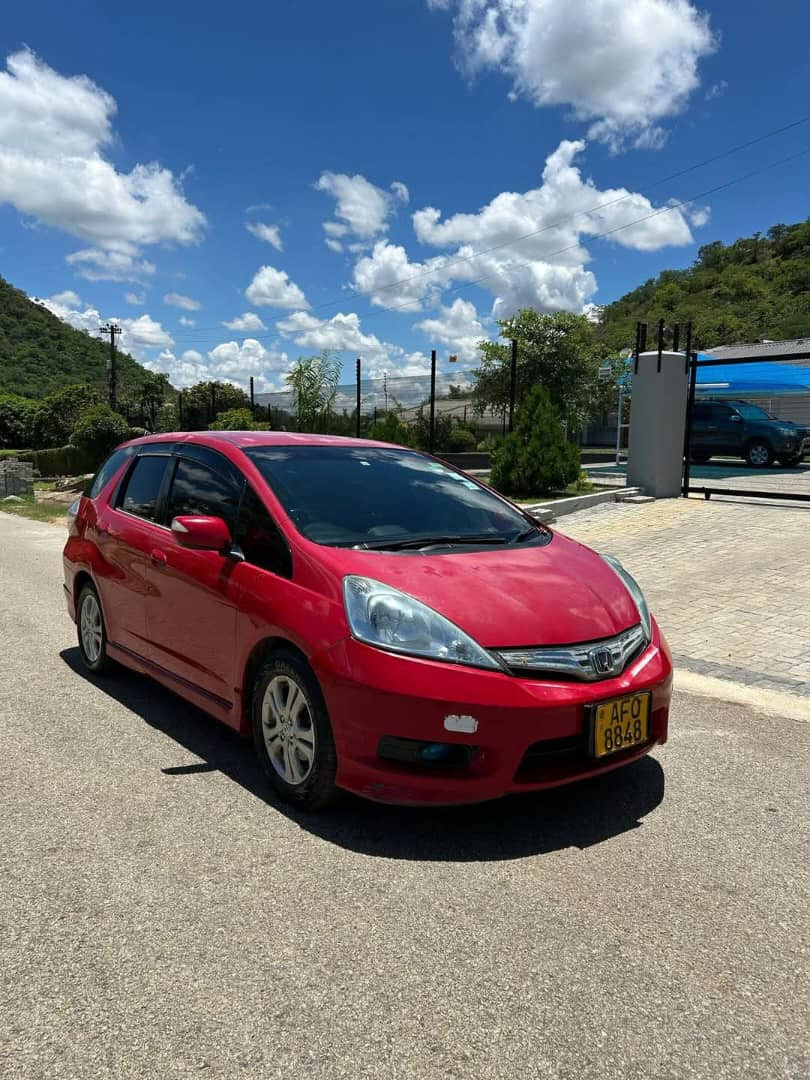 HONDA FIT SHUTTLE HYBRID