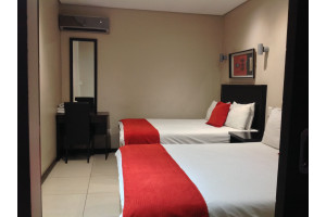 family-apartment-at-alcazaba-8582