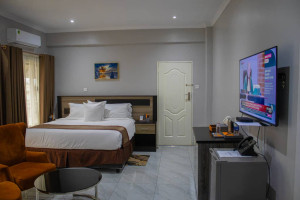 lennon_quality_hotel