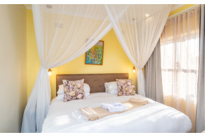 Deluxe Double Room Image 1